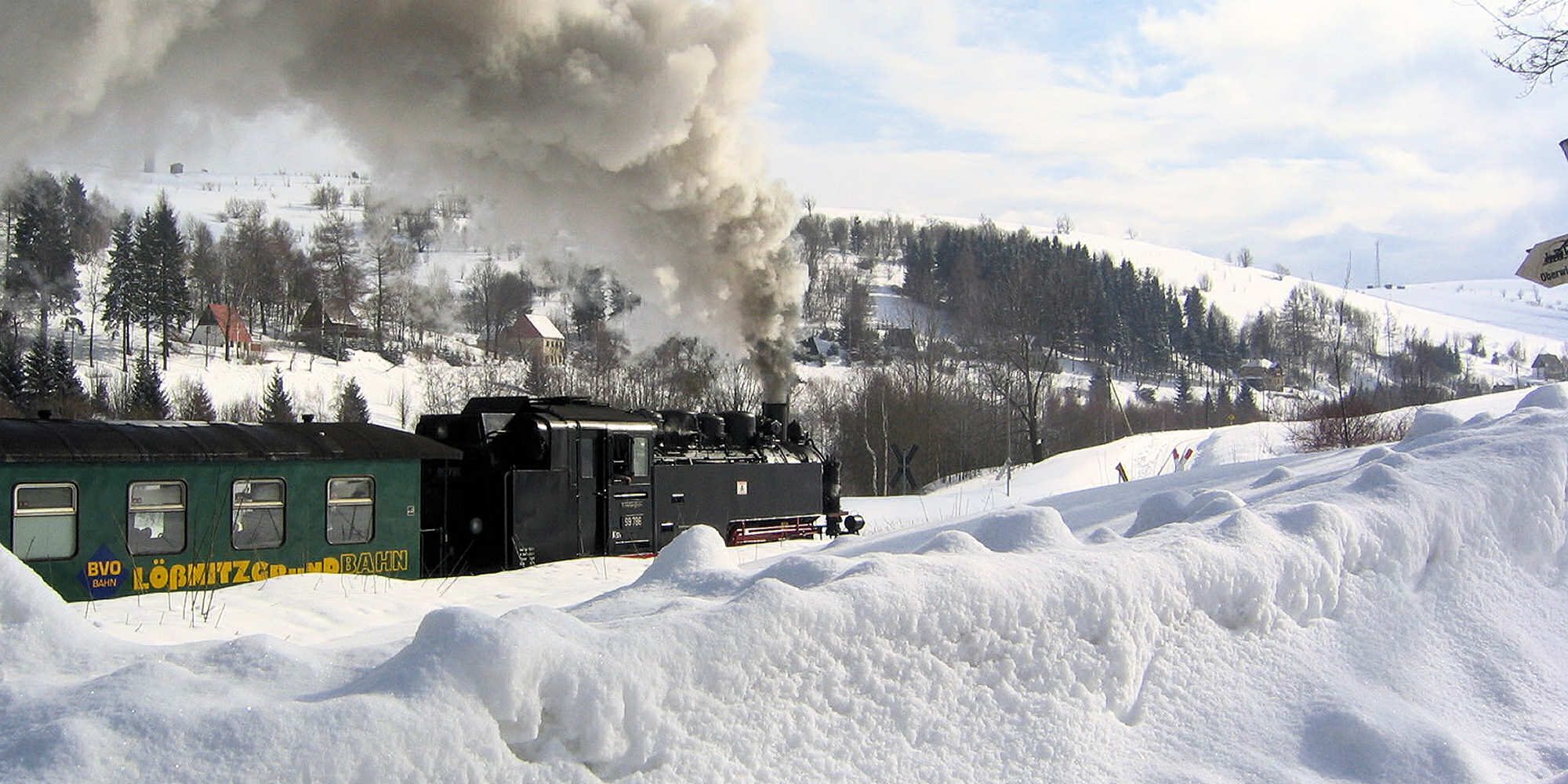 Impressionen Winter Fichtelbergbahn mit Wagen der Lößnitzgrund-Bahn